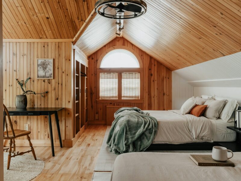 Cabin bedroom