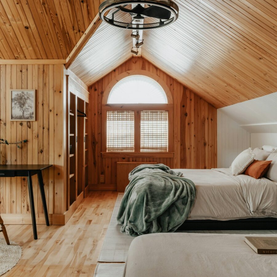 Cabin bedroom